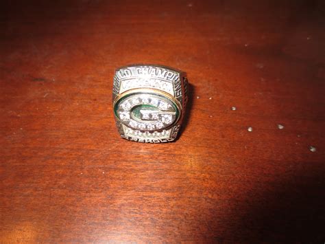 Lot Detail - 2011 Green Bay Packers shareholder Super Bowl 45 ring with ...