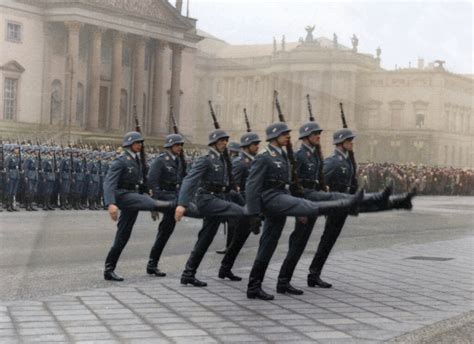 Luftwaffe parade | Luftwaffe honour guards marching with a g… | Flickr