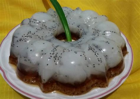 Resep Puding kelapa muda KW lapis lumut Gula merah oleh erminayu - Cookpad