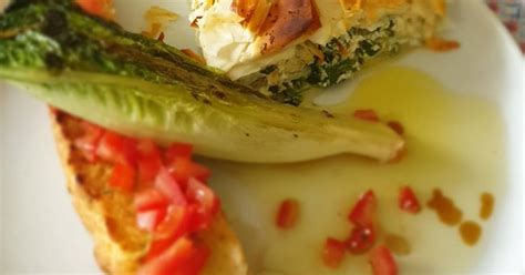 Spinach feta filo pie Recipe by Foodiegeektrish - Cookpad