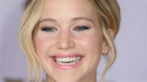 Jennifer Lawrence Without Teeth