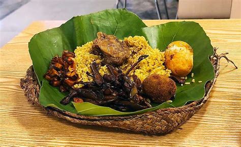 Food in Sri Lanka - Exploring the Flavors of Sri Lankan Cuisine