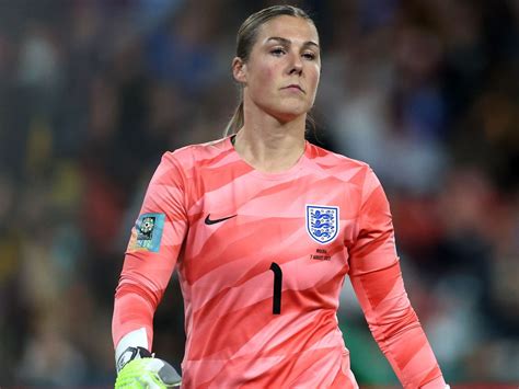 Mary Earps sets England a challenge with World Cup semi-final place at stake | Express & Star