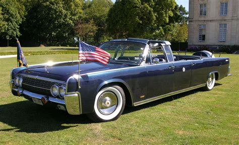 Clone of Kennedy’s Lincoln limousine comes up for sa | Hemmings Daily