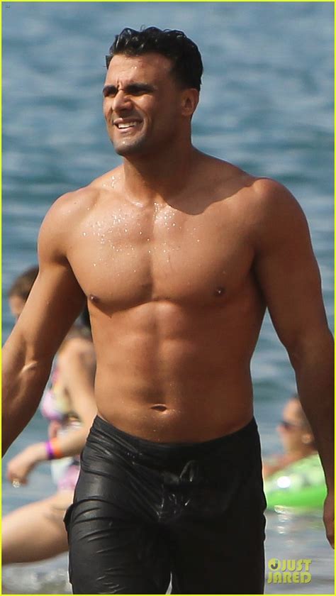 Jeremy Jackson: Shirtless with Loni Willison in Maui!: Photo 2783401 ...