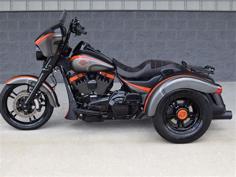 HD Freewheeler/ custom paint job. | Trike motorcycle, Harley freewheeler, Custom motorcycles harley