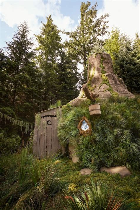 Shrek's Swamp Is Now a Screen Accurate Airbnb - Nerdist