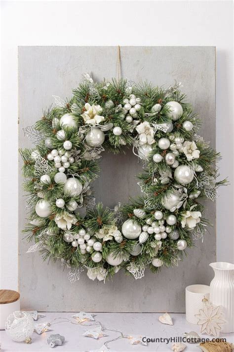 White Christmas Wreath