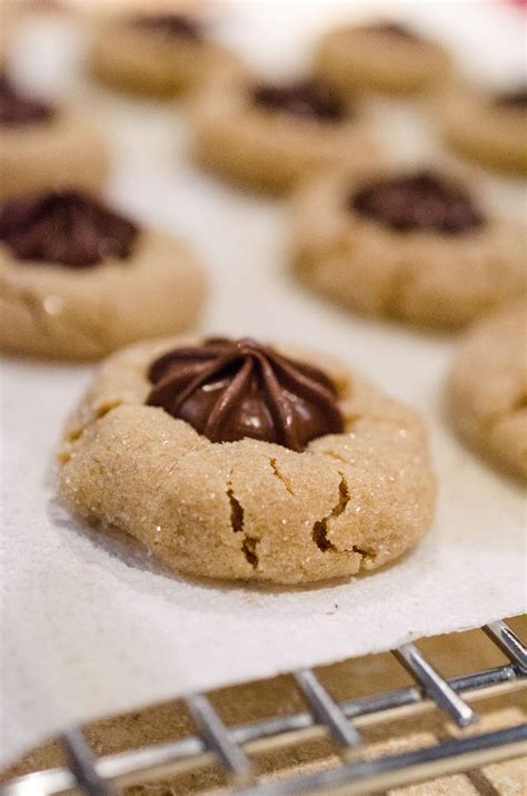 Flourless Chocolate Peanut Butter Kisses Recipe