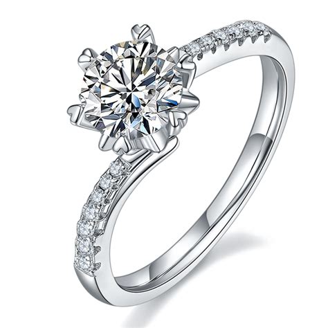 MOISSANITE