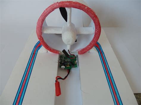 R/c Racing Hovercraft, 2 Channel : 7 Steps - Instructables