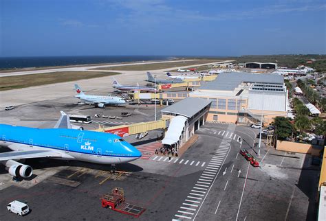 Caribbean Journal awards Curaçao International Airport the title ...