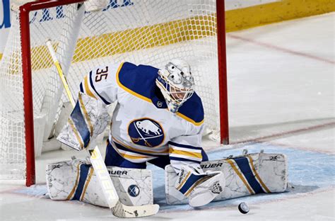 Buffalo Sabres: Will Linus Ullmark make a dramatic return?