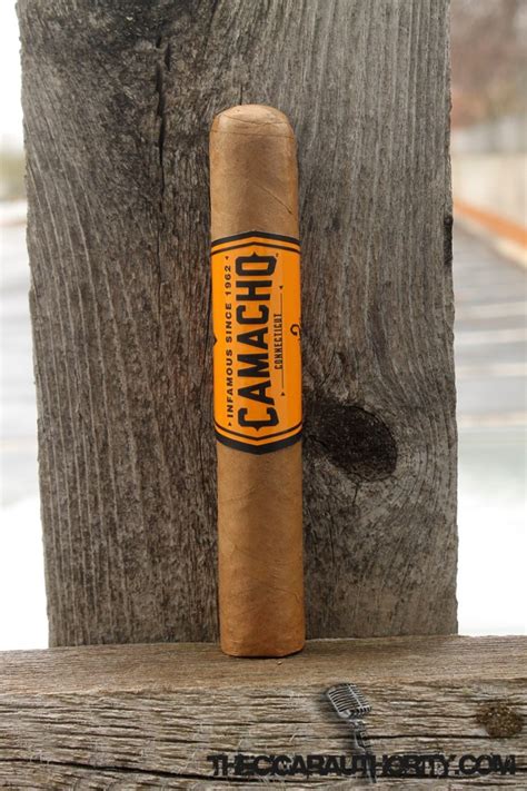 Camacho Connecticut Robusto Cigar Review