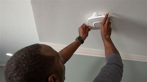 How to Set Up Smart Smoke Detectors - YouTube