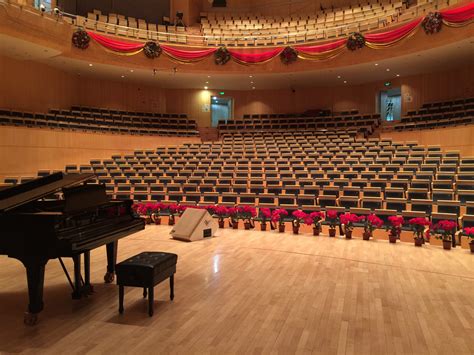 Free Images : auditorium, audience, piano, concert hall, theatre, stage, ballroom, steinway ...