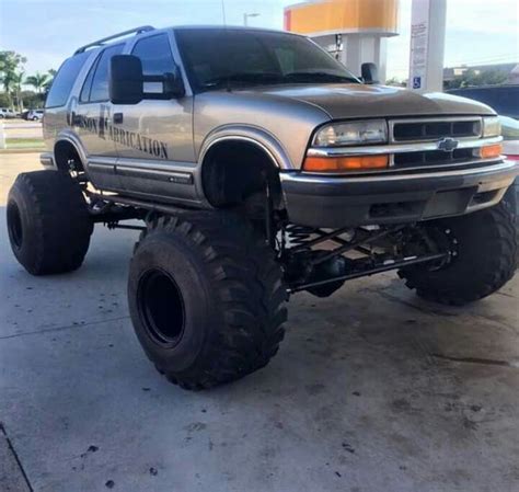 Pin by Wayne Taylor on Lifted S10s | Chevrolet blazer, Lifted chevy trucks, Chevy s10