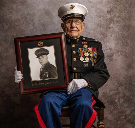 Photographer Captures Portraits of Last Surviving World War II Veterans