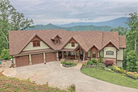 Hayesville, NC Real Estate - Hayesville Homes for Sale | realtor.com®