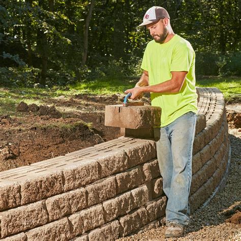 How to Build a Retaining Wall That Will Last | Diy retaining wall ...