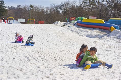 Small class skiing instruction at Karuizawa Prince Hotel Ski Resort ...