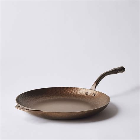 Smithey Farmhouse Skillet, Hand-Forged Carbon Steel, 12" Frying Pan on ...