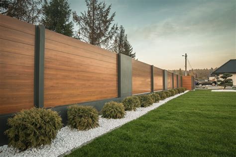 Day And Night - Modern Design 9 | Modern fence design, Fence design, Backyard