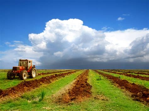 Tractor Wallpapers - Wallpaper Cave