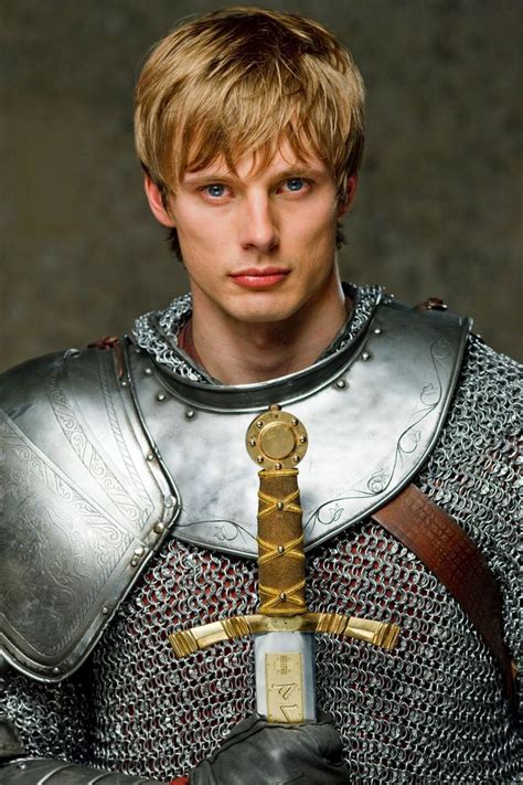 Bradley James | Serie de merlín, Las aventuras de merlin, Rey arturo