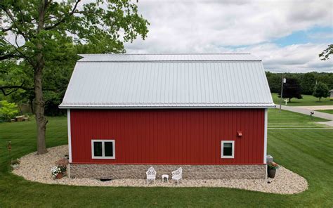 Gambrel Roof Pole Barn Home | Pulaski County, IN | FBi Buildings