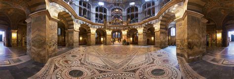 The interior of the Aachen cathedral - Octogone 360 Panorama | 360Cities