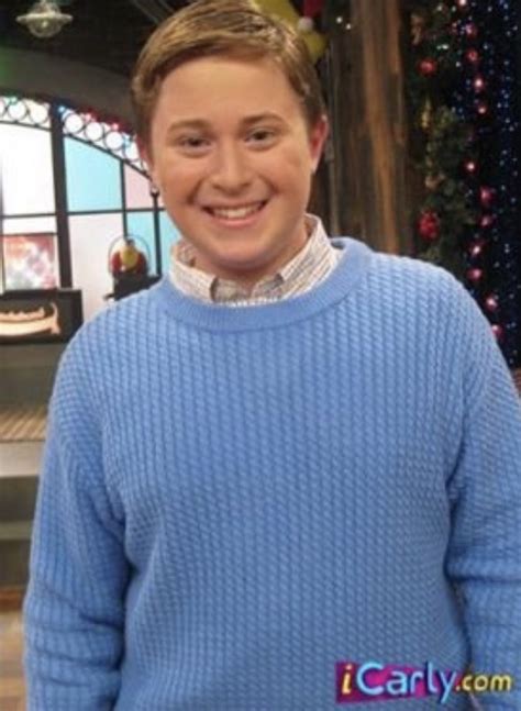 sam on Twitter: "currently thinking about Nevel Papperman…