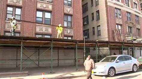 NYC's longest-standing sidewalk shed finally comes down