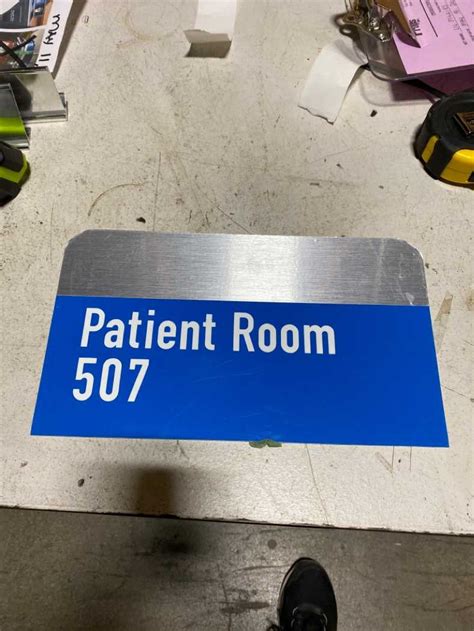 Medium Hospital Patient Room Number Signs – Lock Up Props