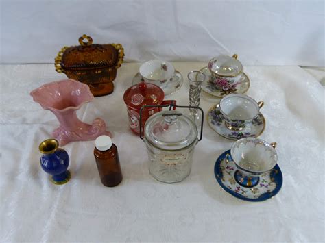 Lot # 16 Large collection of vintage/antique collectibles - Consider It Sold