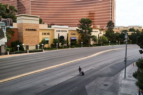 Lost Vegas: COVID-19 Shutdown Clears the Strip | News Center ...