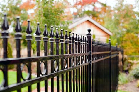 Tips for Selecting the Color of Your New Metal Fence