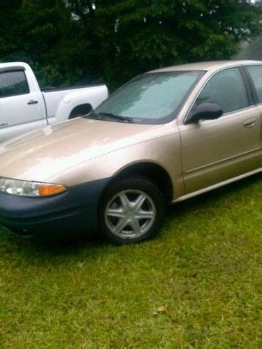 Sell used 2004 Oldsmobile Alero GL Coupe 4 Door 3.4L in Riverdale, Georgia, United States