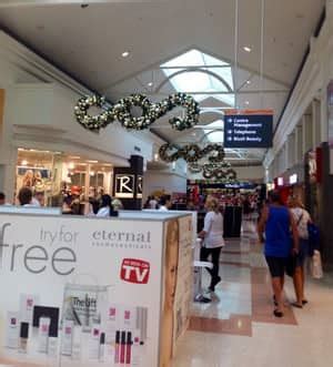 Runaway Bay Shopping Village in Runaway Bay, QLD, Shopping Centres ...