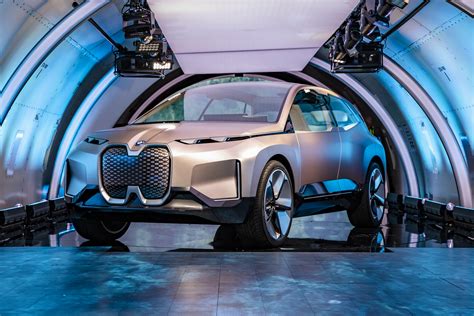 Getting Up Close and Personal With BMW’s Vision iNEXT | Digital Trends