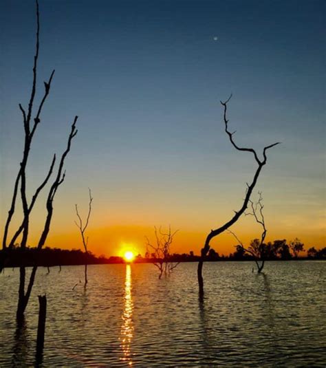 Lake Bennett Holiday Rentals & Homes - Northern Territory, Australia ...