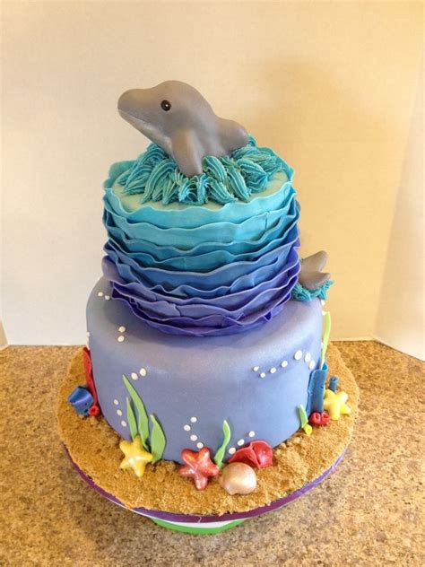 Just the top layer and a better dolphin..... Moms 50th Birthday ...