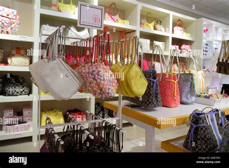 Miami Florida City Florida Florida Keys Outlet Center centre shopping Stock Photo: 58104217 - Alamy