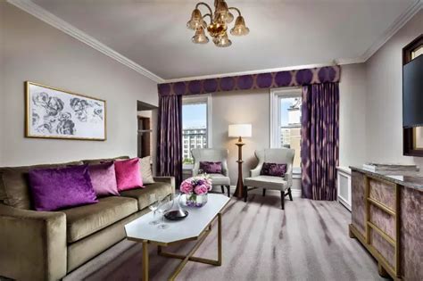 Book Fairmont Empress in Victoria | Canada with VIP benefits