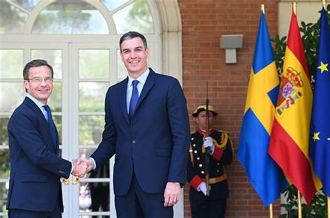 La Moncloa. 05/06/2023. Pedro Sánchez discusses with the Swedish Prime ...