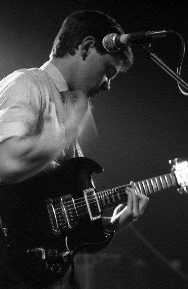 Bernard Sumner, Joy Division, 29 February 1980: The Lyceum, London | Joy division, Sound of ...