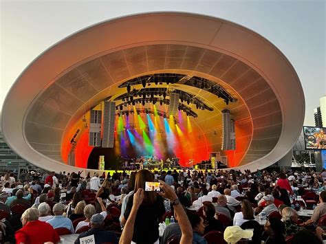 San Diego Symphony Announces 2022 HOLIDAY PROGRAMMING at THE RADY SHELL ...