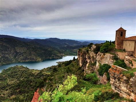 Priorat: Spain's Other Wine Region | Wine region, Wine tourism, Spain