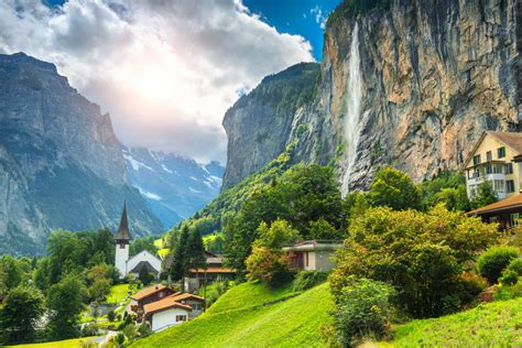 Visit The Valley of 72 Waterfalls in Switzerland: Lauterbrunnen