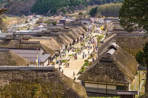 14 Traditional Japanese Towns That Still Feel Like They're in the Edo ...